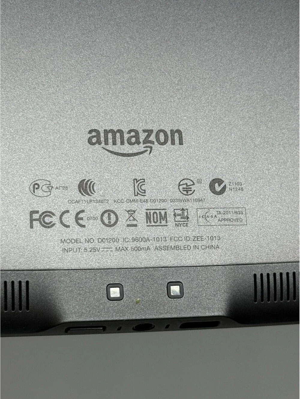 Amazon Kindle Touch 4th Gen D01200 4GB 6” Wi-Fi E-Reader